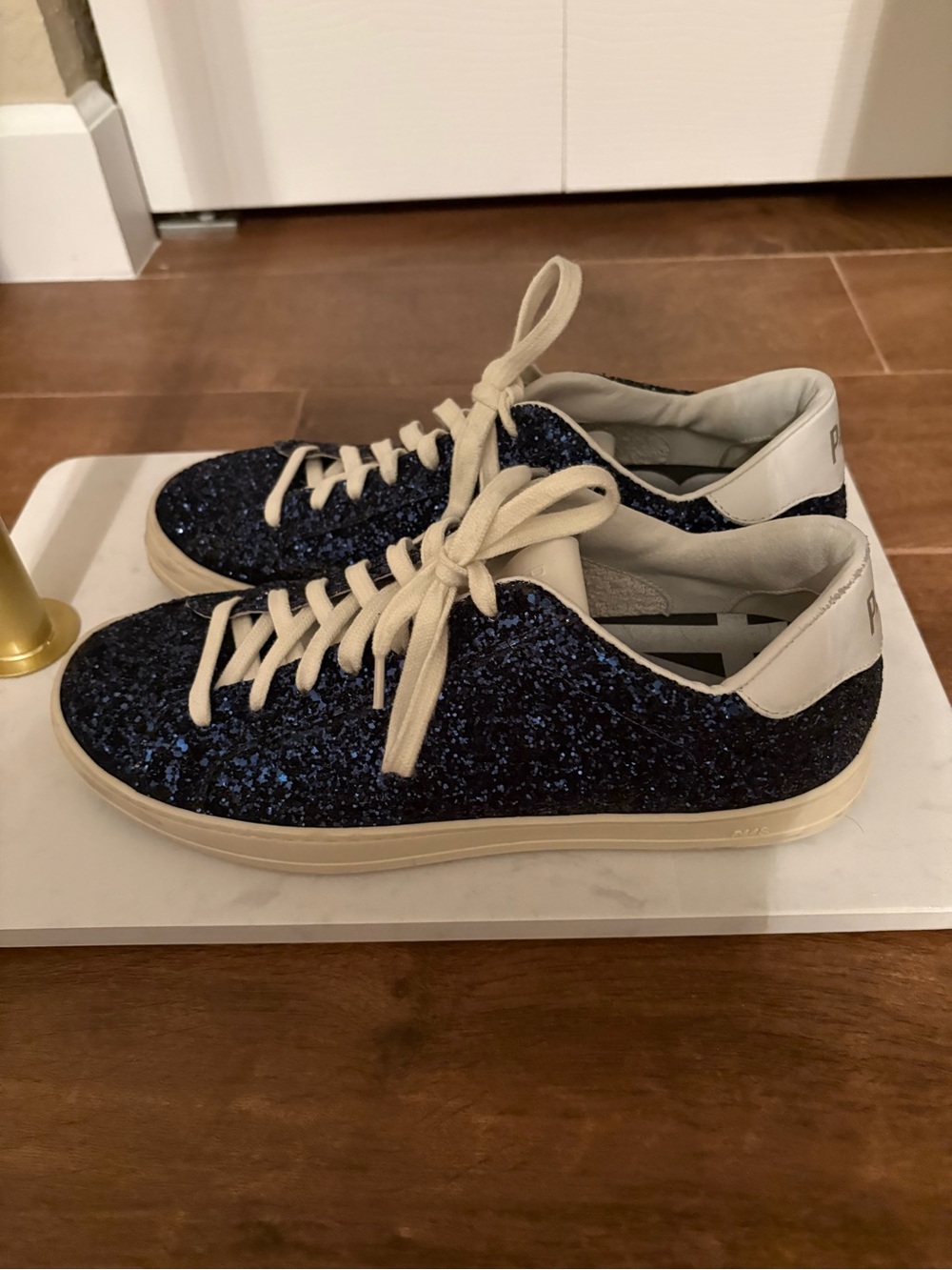 P448 Women’s Sneakers John Twilight Navy Low-Top with Cream Accents, Size 40